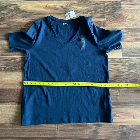 BNWT Northern Reflections tee - Picture 6 of 7